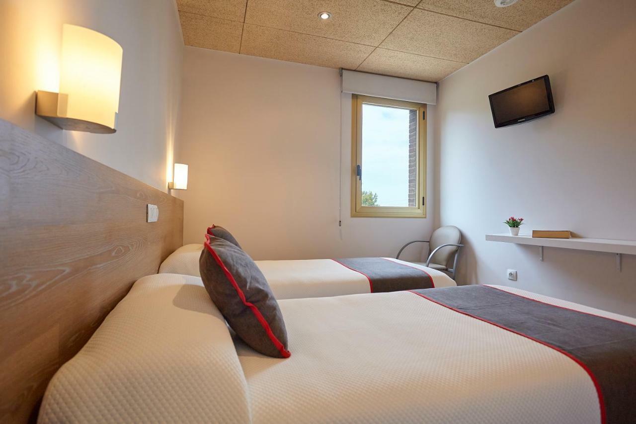 Hostal Nobadis Сервера Экстерьер фото